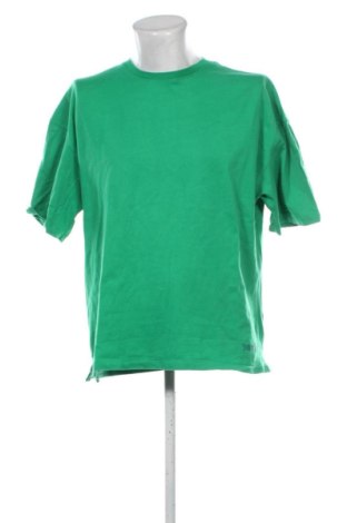 Ανδρικό t-shirt Bershka, Μέγεθος M, Χρώμα Πράσινο, Τιμή 11,00 €, #138068194
