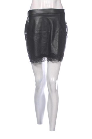 Φούστα Bershka, Μέγεθος S, Χρώμα Μαύρο, Τιμή 10,97 €, #138059215