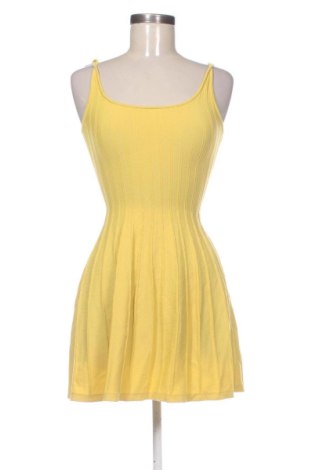 Рокля Bershka, Размер S, Цвят Жълт, Цена 13,00 €, #138057550