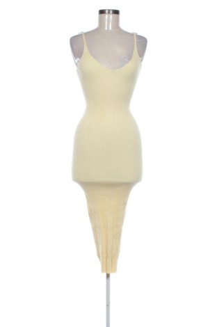 Sukienka Bershka, Rozmiar S, Kolor Żółty, Cena 156,64 zł, #138059281