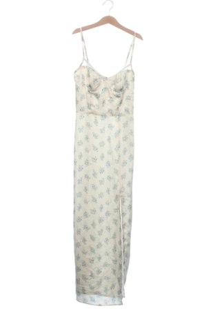Sukienka Bershka, Rozmiar XS, Kolor ecru, Cena 84,67 zł, #138064554