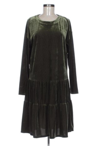 Sukienka Urban Threads, Rozmiar M, Kolor Zielony, Cena 63,50 zł, #138089855