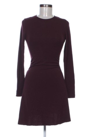 Rochie Bershka, Mărime M, Culoare Mov, Preț 52,49 Lei, #138056483