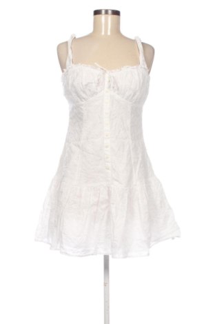Rochie Bershka, Mărime L, Culoare Alb, Preț 64,00 Lei, #138057067