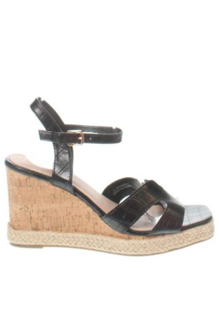 Σανδάλια New Look, Μέγεθος 40, Χρώμα Μαύρο, Τιμή 28,82 €, #138047429