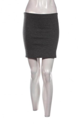 Spódnica Bik Bok, Rozmiar S, Kolor Szary, Cena 6,99 zł