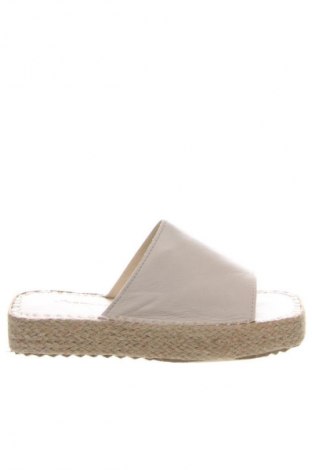 Pantofle RunnerBoss, Velikost 38, Barva Krémová, Cena  639,00 Kč