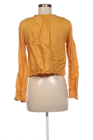 Дамска блуза Bershka, Размер M, Цвят Жълт, Цена 2,04 €
