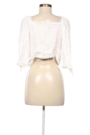 Дамска блуза Bershka, Размер S, Цвят Бял, Цена 2,04 €