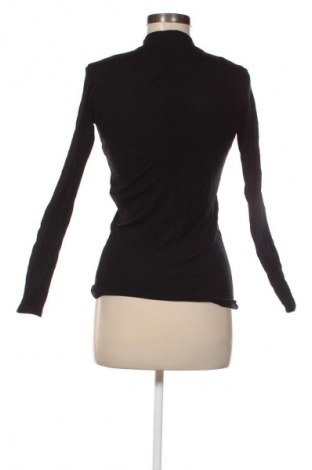 Dámská halenka Bershka, Velikost M, Barva Černá, Cena  49,00 Kč