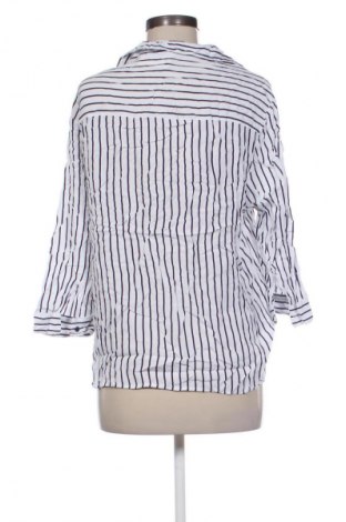 Dámská halenka Bershka, Velikost L, Barva Vícebarevné, Cena  49,00 Kč