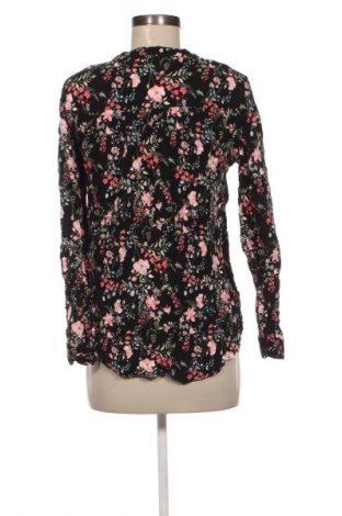 Damen Shirt Janina, Größe M, Farbe Mehrfarbig, Preis 1,99 €