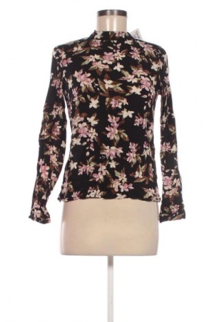 Dámská halenka Object, Velikost S, Barva Vícebarevné, Cena  99,00 Kč