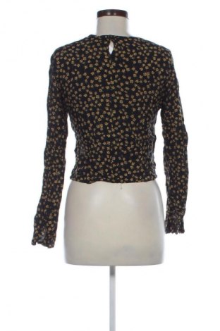 Dámská halenka Pull&Bear, Velikost L, Barva Vícebarevné, Cena  49,00 Kč