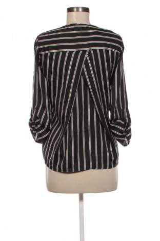 Dámská halenka Stradivarius, Velikost S, Barva Vícebarevné, Cena  49,00 Kč