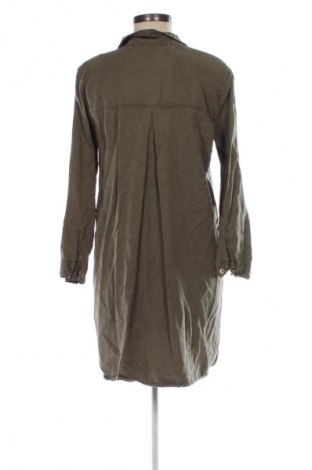 Dámská košile  Pull&Bear, Velikost M, Barva Zelená, Cena  79,00 Kč