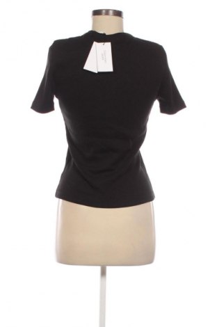 Tricou de femei Calvin Klein Jeans, Mărime M, Culoare Negru, Preț 215,99 Lei