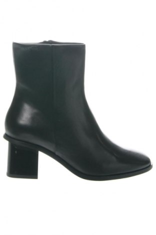 Дамски боти Calvin Klein, Размер 38, Цвят Черен, Цена 107,37 €