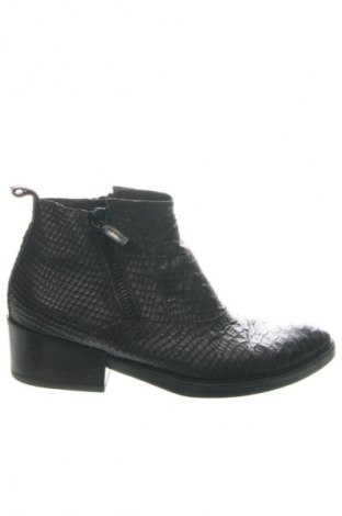 Дамски боти Janet & Janet, Размер 37, Цвят Кафяв, Цена 68,54 €