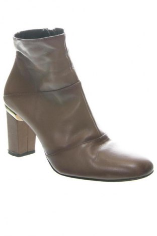 Дамски боти Unbranded, Размер 40, Цвят Бежов, Цена 49,89 €