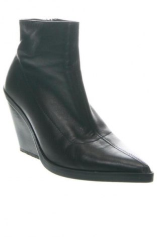 Дамски боти Zara, Размер 37, Цвят Черен, Цена 28,63 €