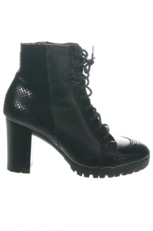 Дамски ботуши Unbranded, Размер 39, Цвят Черен, Цена 52,66 €