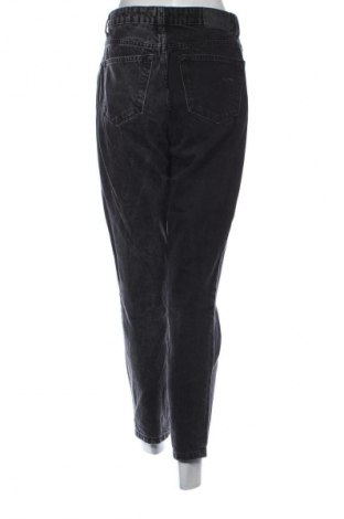 Damskie jeansy Bershka, Rozmiar M, Kolor Kolorowy, Cena 87,43 zł