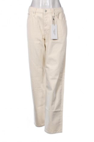Damskie jeansy Calvin Klein Jeans, Rozmiar M, Kolor Biały, Cena 589,99 zł
