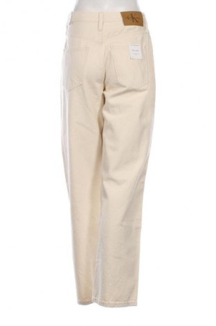 Damskie jeansy Calvin Klein Jeans, Rozmiar L, Kolor ecru, Cena 206,99 zł