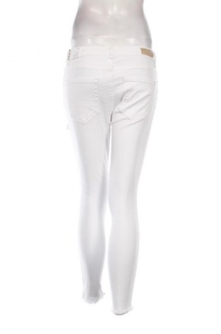 Damen Jeans ONLY, Größe M, Farbe Weiß, Preis 8,99 €