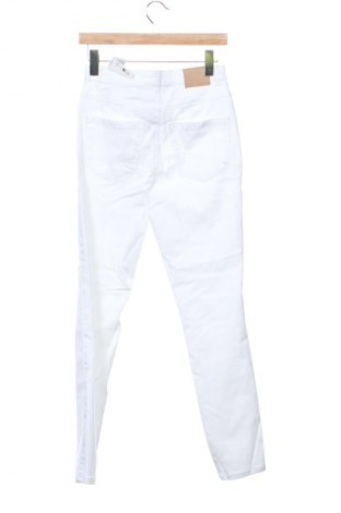 Blugi de femei ONLY, Mărime M, Culoare Alb, Preț 63,99 Lei