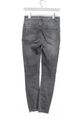 Damskie jeansy ONLY, Rozmiar S, Kolor Szary, Cena 27,40 zł