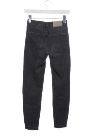 Дамски дънки Pull&Bear, Размер XXS, Цвят Сив, Цена 9,41 €