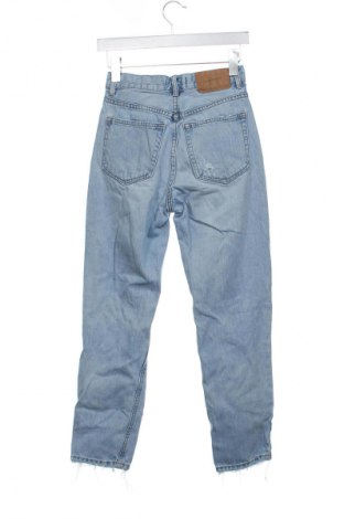 Dámské džíny  Pull&Bear, Velikost XS, Barva Modrá, Cena  367,00 Kč