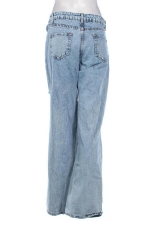 Damskie jeansy Top Secret, Rozmiar L, Kolor Niebieski, Cena 78,99 zł