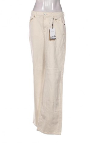 Damskie jeansy Vero Moda, Rozmiar XL, Kolor Beżowy, Cena 58,99 zł