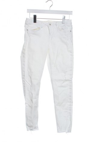 Damskie jeansy Zara, Rozmiar M, Kolor Biały, Cena 21,99 zł