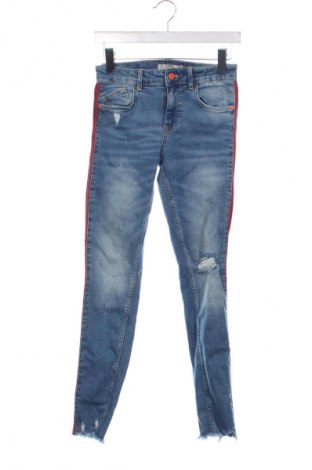 Damskie jeansy Zara, Rozmiar XS, Kolor Niebieski, Cena 13,99 zł