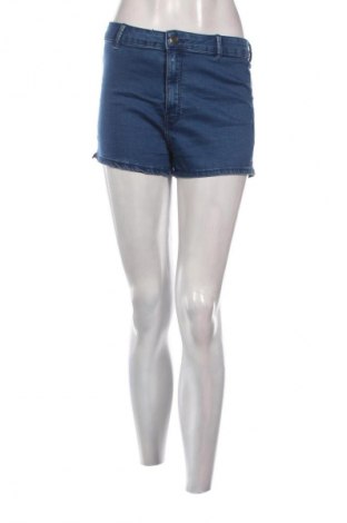 Γυναικείο κοντό παντελόνι Bershka, Μέγεθος M, Χρώμα Μπλέ, Τιμή 5,99 €