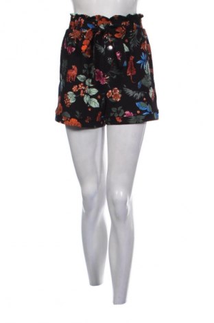 Γυναικείο κοντό παντελόνι Cropp, Μέγεθος S, Χρώμα Πολύχρωμο, Τιμή 7,99 €