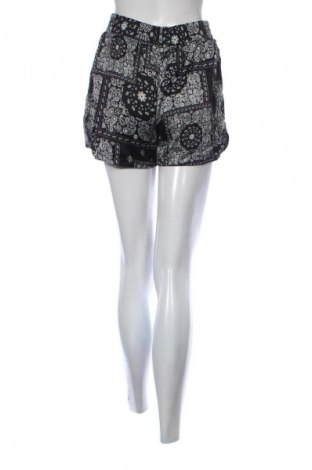 Γυναικείο κοντό παντελόνι Fb Sister, Μέγεθος S, Χρώμα Πολύχρωμο, Τιμή 3,99 €