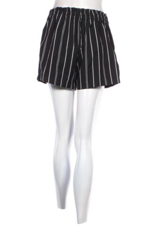 Dámské kraťasy  H&M Divided, Velikost M, Barva Vícebarevné, Cena  99,00 Kč