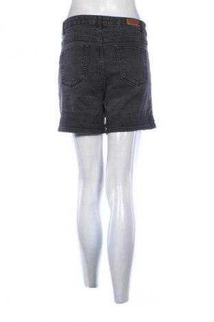 Dámské kraťasy  Kiabi, Velikost M, Barva Černá, Cena  79,00 Kč