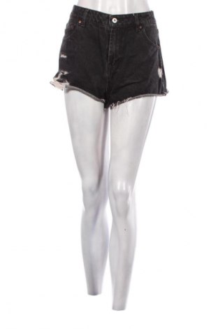 Γυναικείο κοντό παντελόνι Pull&Bear, Μέγεθος M, Χρώμα Μαύρο, Τιμή 6,99 €