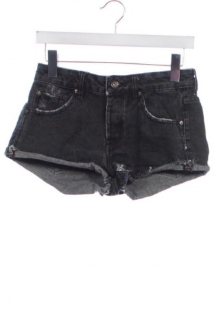 Dámské kraťasy  Pull&Bear, Velikost XS, Barva Šedá, Cena  169,00 Kč
