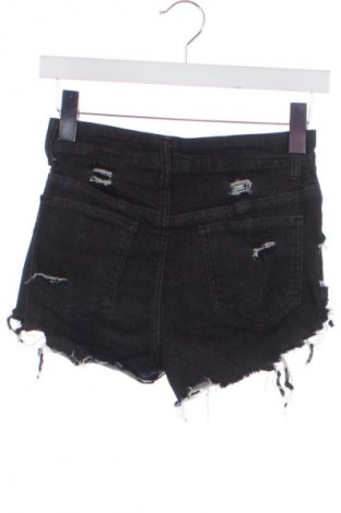Γυναικείο κοντό παντελόνι SHEIN, Μέγεθος S, Χρώμα Μαύρο, Τιμή 6,31 €