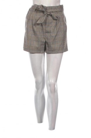 Γυναικείο κοντό παντελόνι Stradivarius, Μέγεθος S, Χρώμα Πολύχρωμο, Τιμή 5,99 €