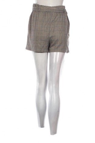 Γυναικείο κοντό παντελόνι Stradivarius, Μέγεθος S, Χρώμα Πολύχρωμο, Τιμή 5,99 €
