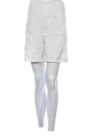 Damen Shorts VILA, Größe M, Farbe Weiß, Preis 3,99 €