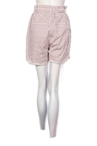 Dámske kraťasy  Vero Moda, Veľkosť M, Farba Viacfarebná, Cena  4,86 €